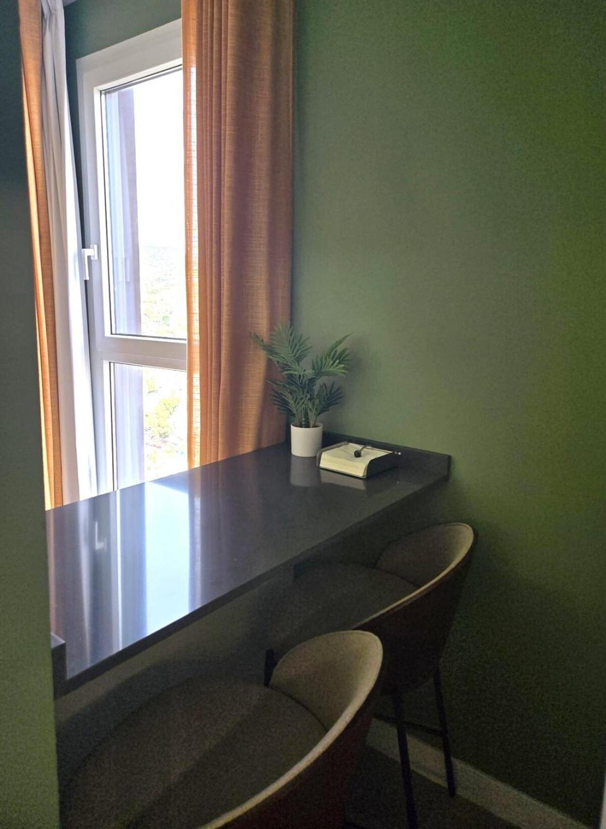 Luxury 3 Bed 26 Floor Apartment