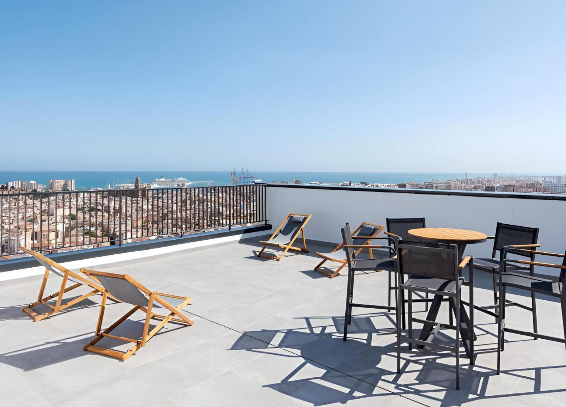Luxury 3 Bed 26 Floor Apartment