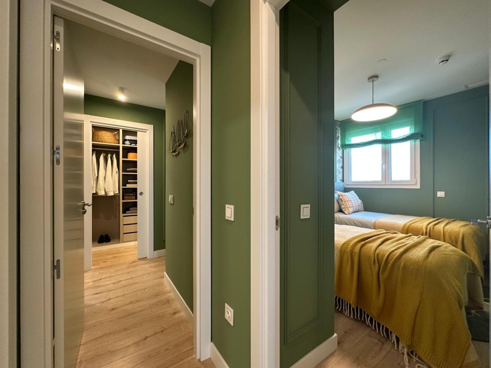 Luxury 3 Bed 26 Floor Apartment